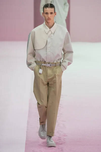 Look 30